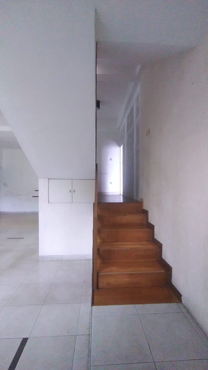 Dijual Rumah 2 Lantai Di Jl. Beruang Raya